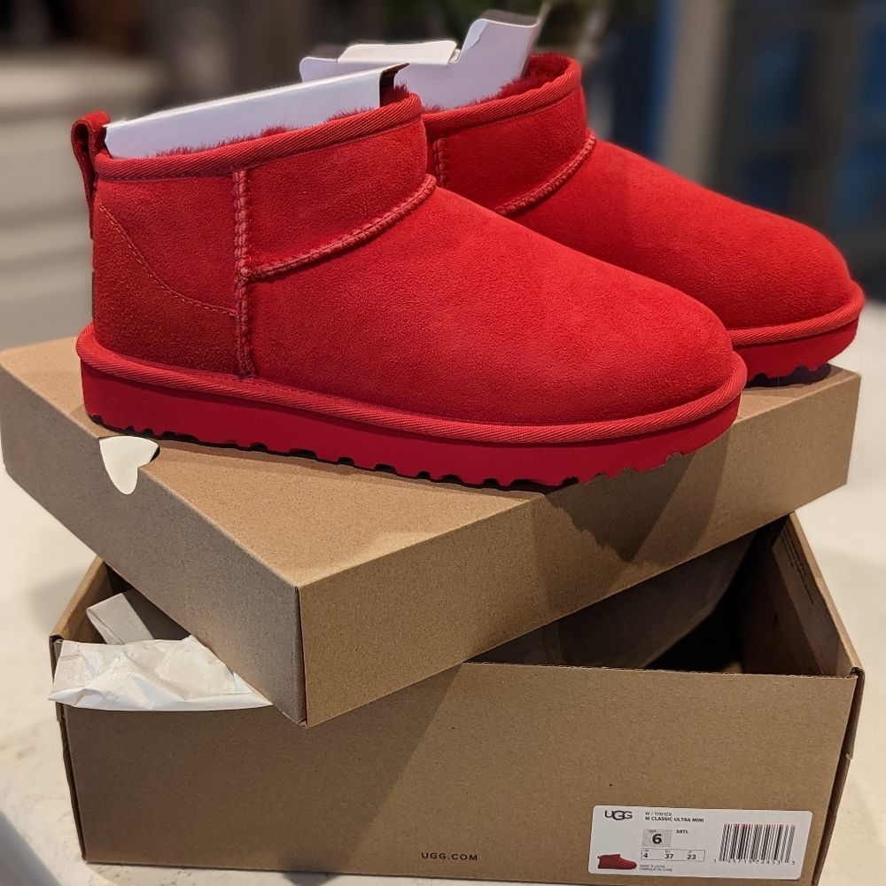 Ugg Ultra Mini Boots - Size 6